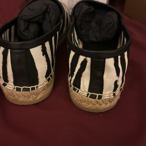 Burberry
Cloth espadrilles Alport L Zebra - Picture 5 of 9